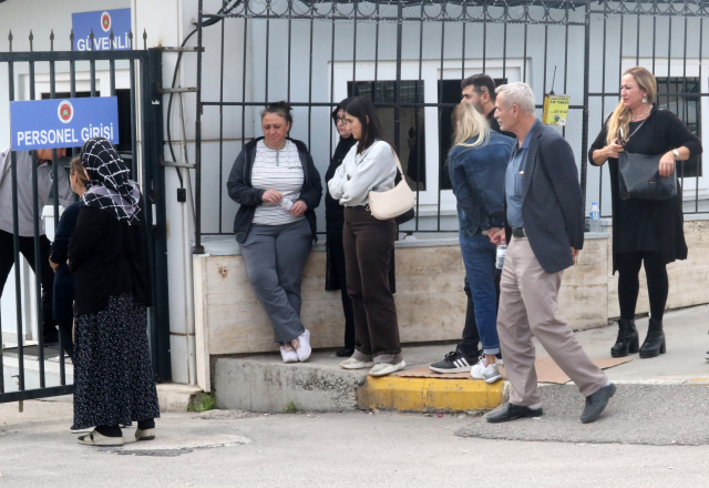 yolda yuruyen kisiyi bicaklayarak oldurdu 19213409 7548 m