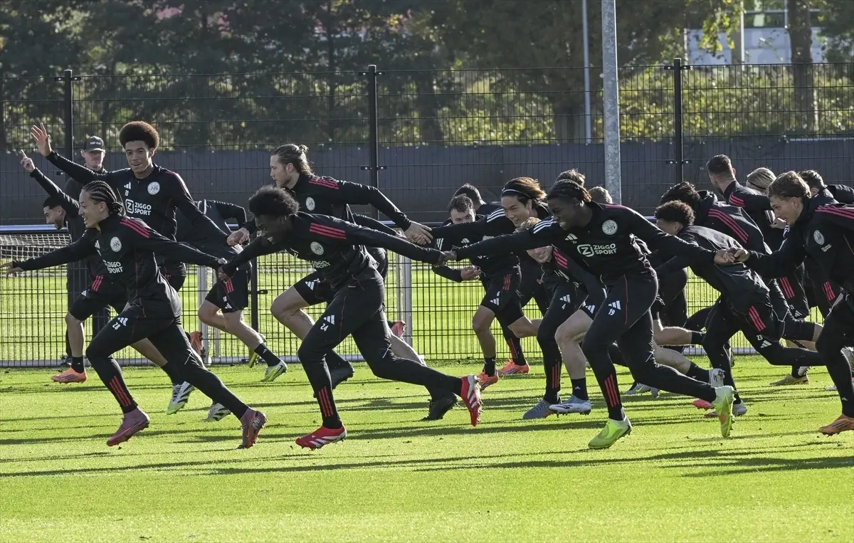 Ajax, Galatasaray Maçı Hazırlıklarını Tamamladı