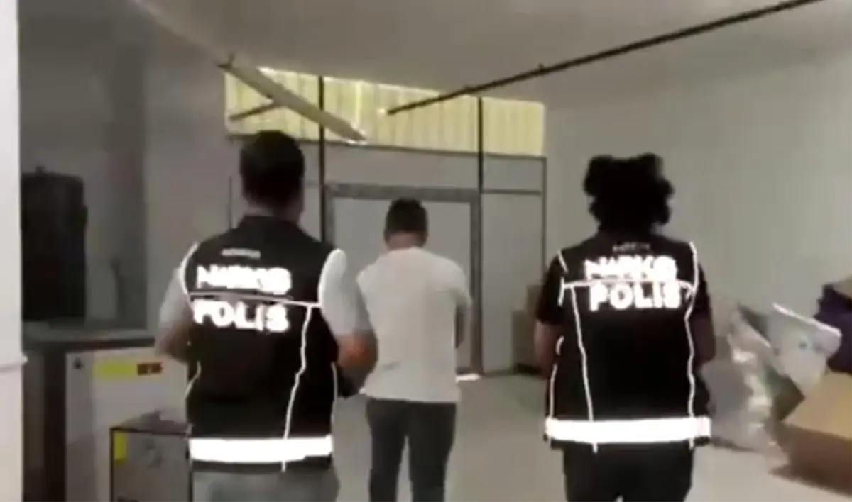 Antalya'da Uyuşturucu İmalathanesine Baskın: Tutuklamalar ve Yakalamalar