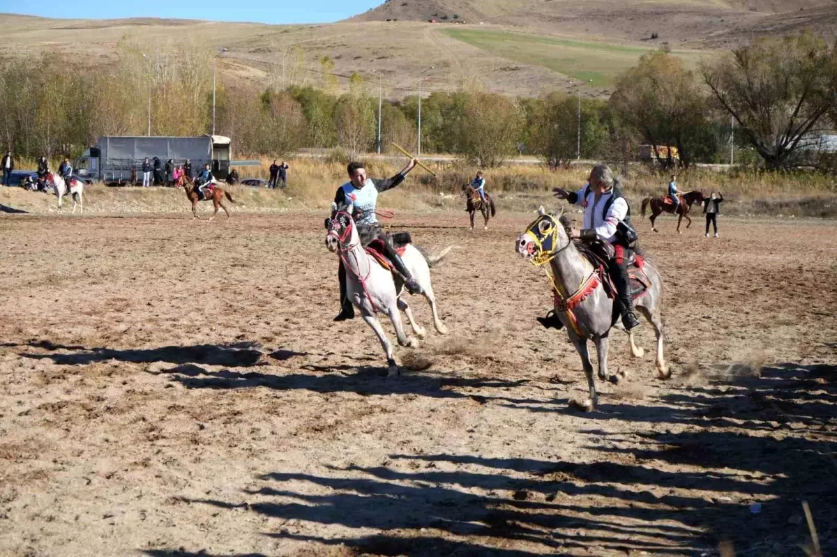 Bayburt ve Erzincan Atlı Spor Kulüpleri Arasında Dostluk Müsabakası