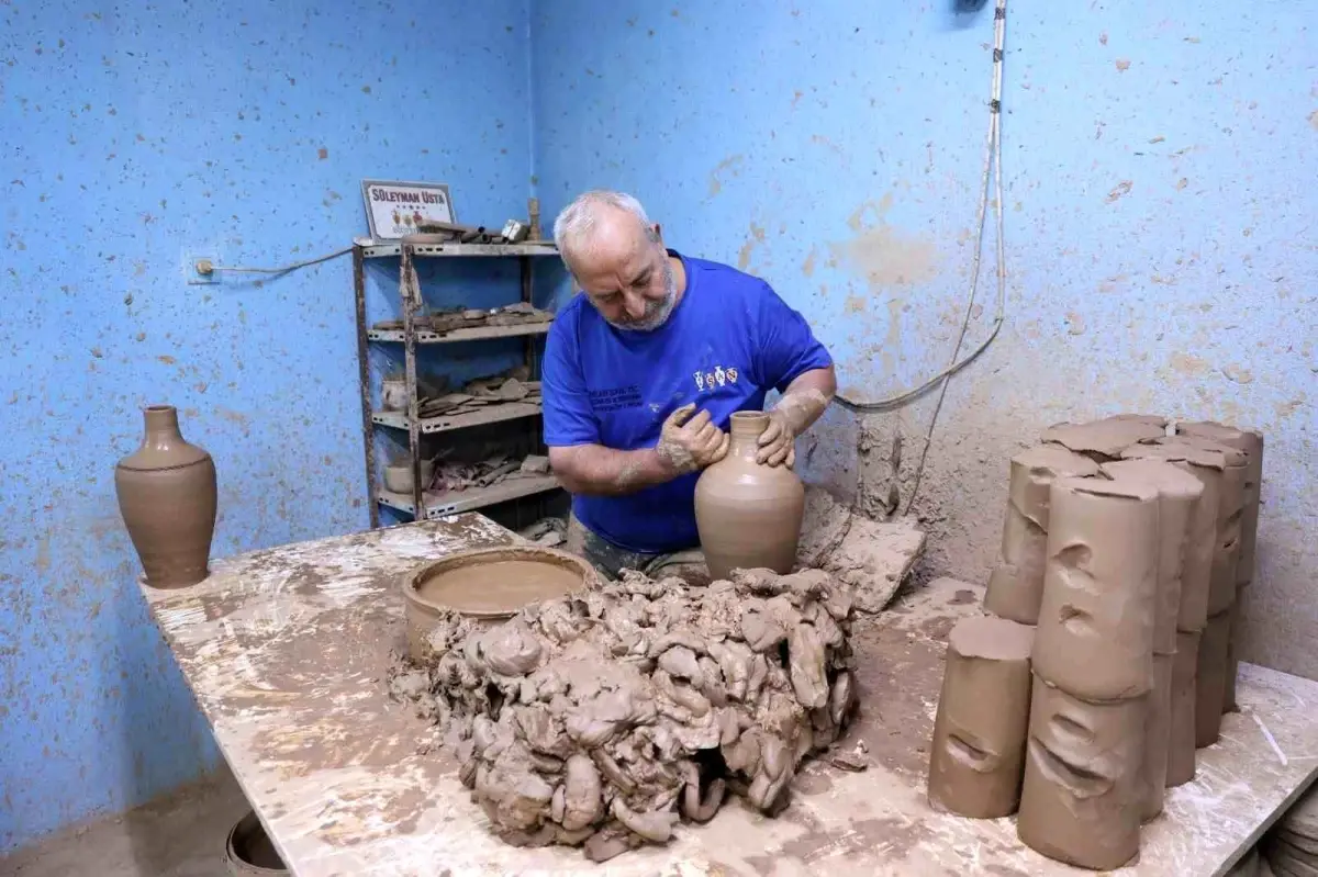 Dört Kuşaktır Çömlekçilik Yapan İri Ailesi Geleceği Şekillendiriyor