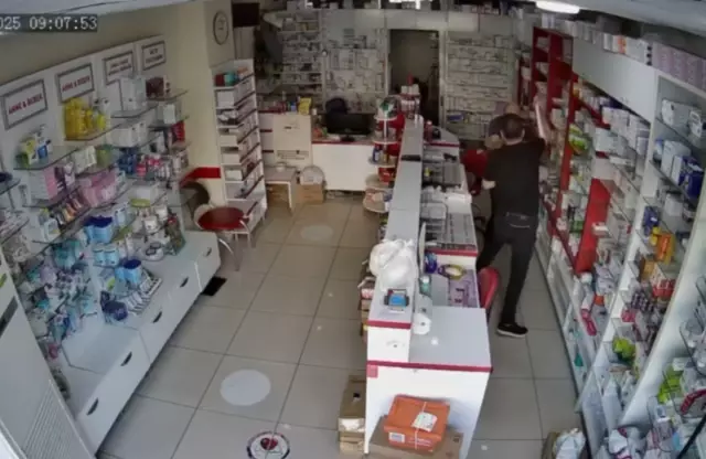 eczaci teknisyeni oncesinde kendisini darbeden 19218747 3072 o