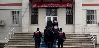 Edirne'de 3 FETÖ Üyesi Yurt Dışına Kaçmaya Çalışırken Yakalandı
