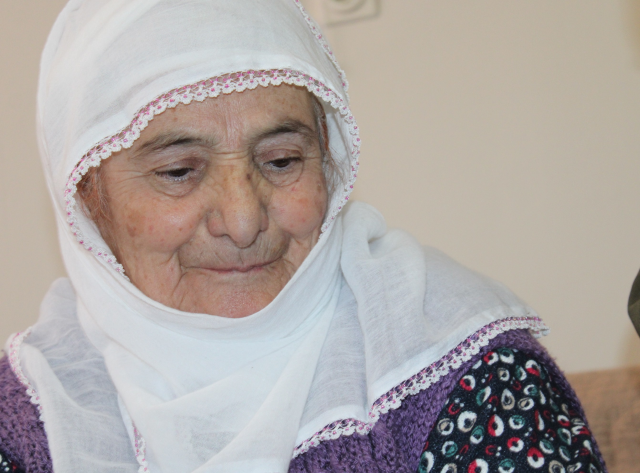 esinin sozunden etkilendi emine teyze 88 yasinda 19216559 5660 m