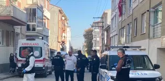 Eskişehir'de Bıçak Yarasıyla Ölü Bulunan Kadın