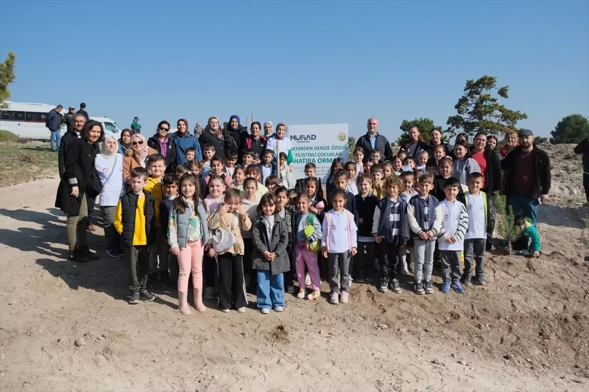 Eskişehir'de 'Nehirden Denize Özgür Filistinli Çocuklar Hatıra Ormanı' oluşturuldu