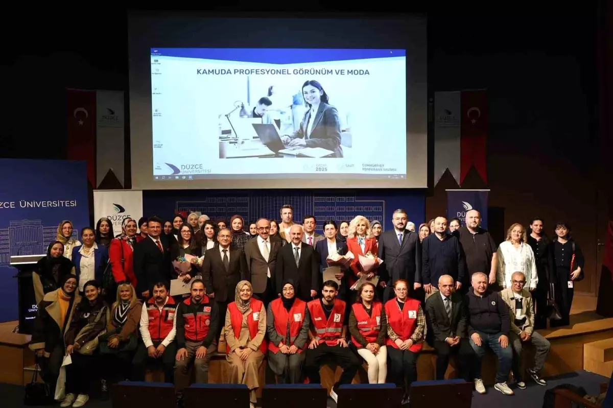 Düzce Üniversitesinde 'Kamuda Profesyonel Görünüm ve Moda' Eğitimi Düzenlendi