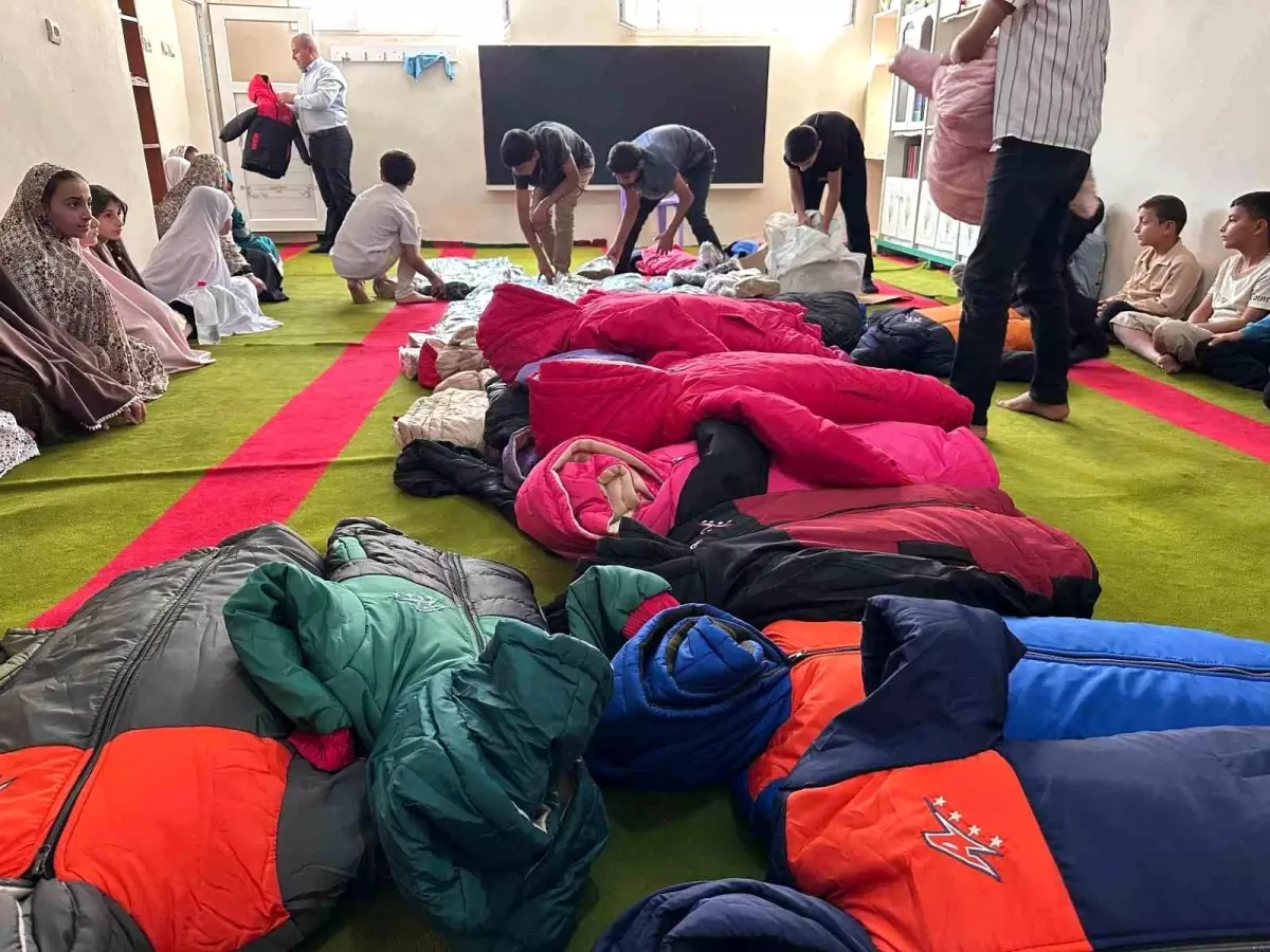 Kış Gelmeden Sen Gel Projesi ile Çocuklara Umut Oluyor