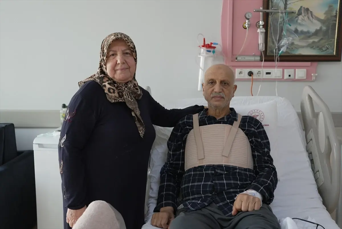 Kalbinde Tümör Tespit Edilen 70 Yaşındaki Mustafa Deveci Ameliyatla Şifa Buldu