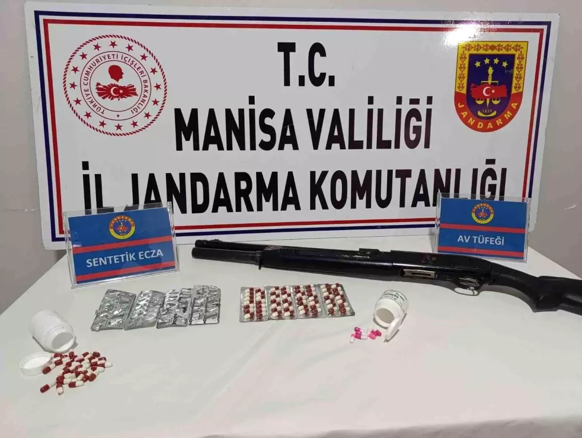 Manisa'da Uyuşturucu Operasyonu: 91 Hap ve Av Tüfeği Ele Geçirildi