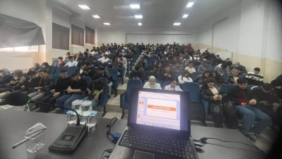 Ondokuz Mayıs Üniversitesi'nde Evlilik Öncesi Eğitim Programı Düzenlendi