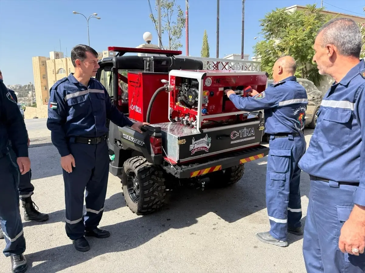 TİKA'dan Filistin'e Modern İtfaiye Aracı Desteği