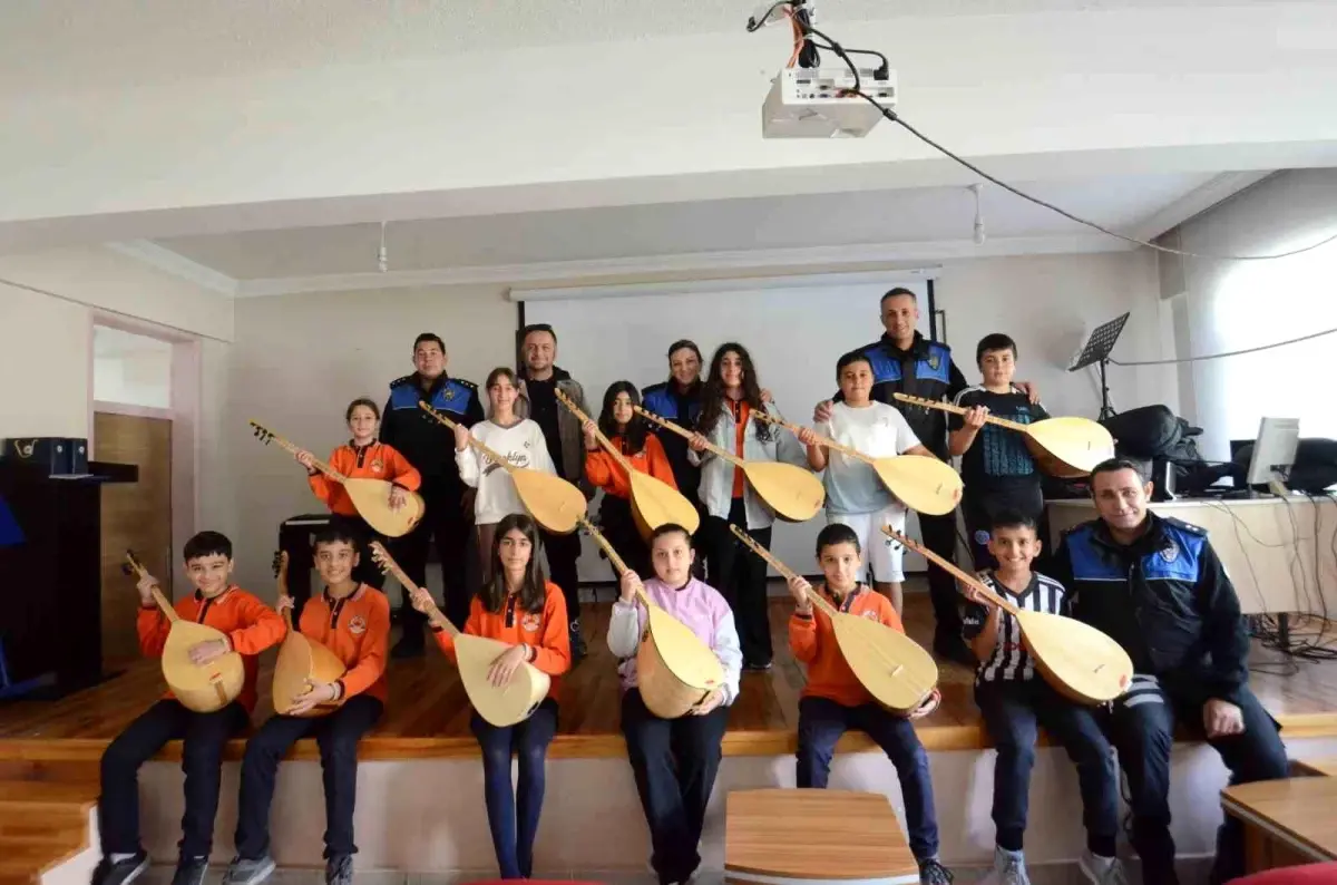 Tunceli'de Emniyet Müdürlüğü'nden Çocuklara Yönelik Eğitim Kursları ve Piknik Etkinliği