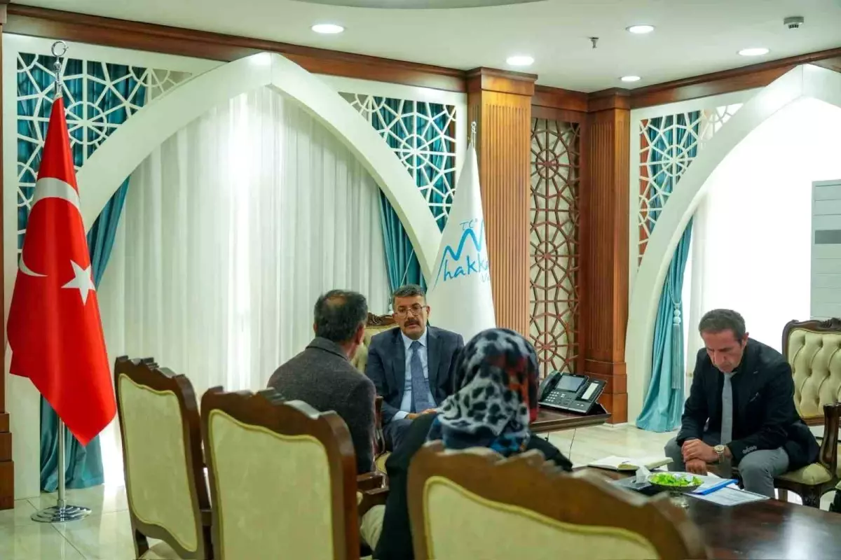 Hakkari Valisi Ali Çelik, Vatandaşlarla Buluşmaya Devam Ediyor