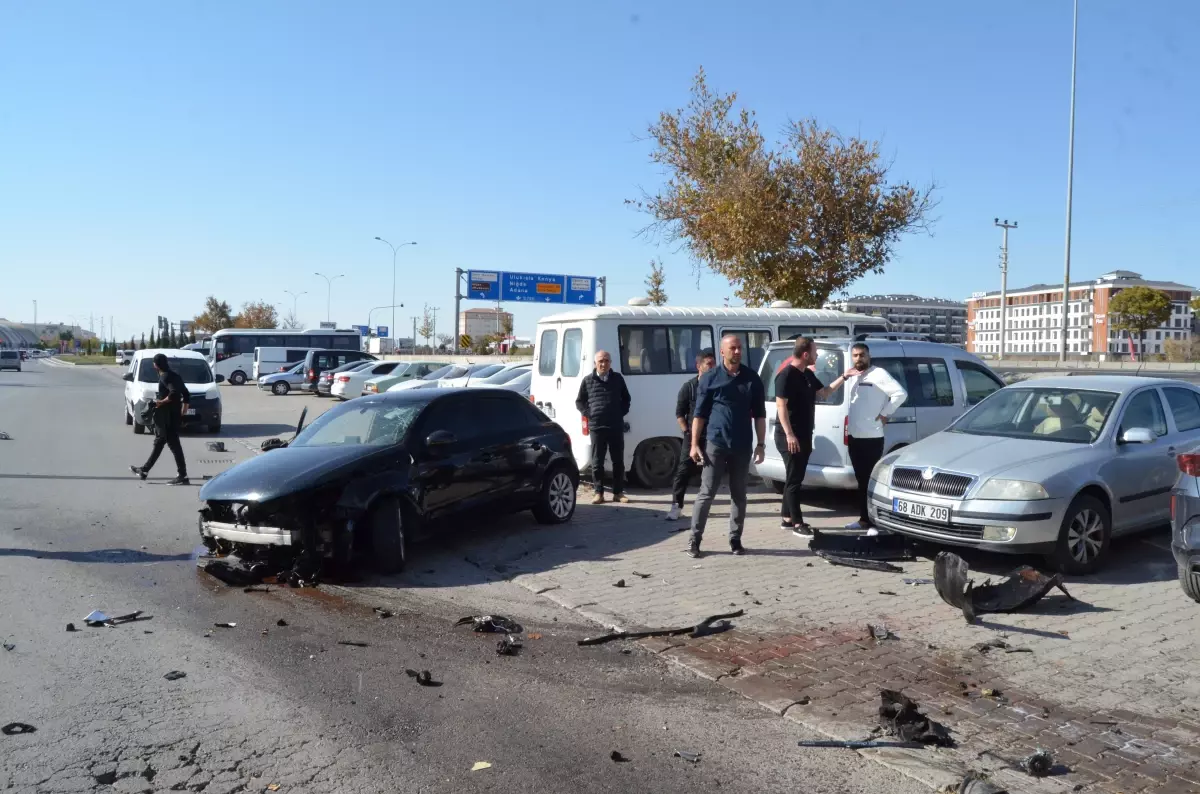 Aksaray'da Yaya Geçidinde Kaza: İki Yaralı