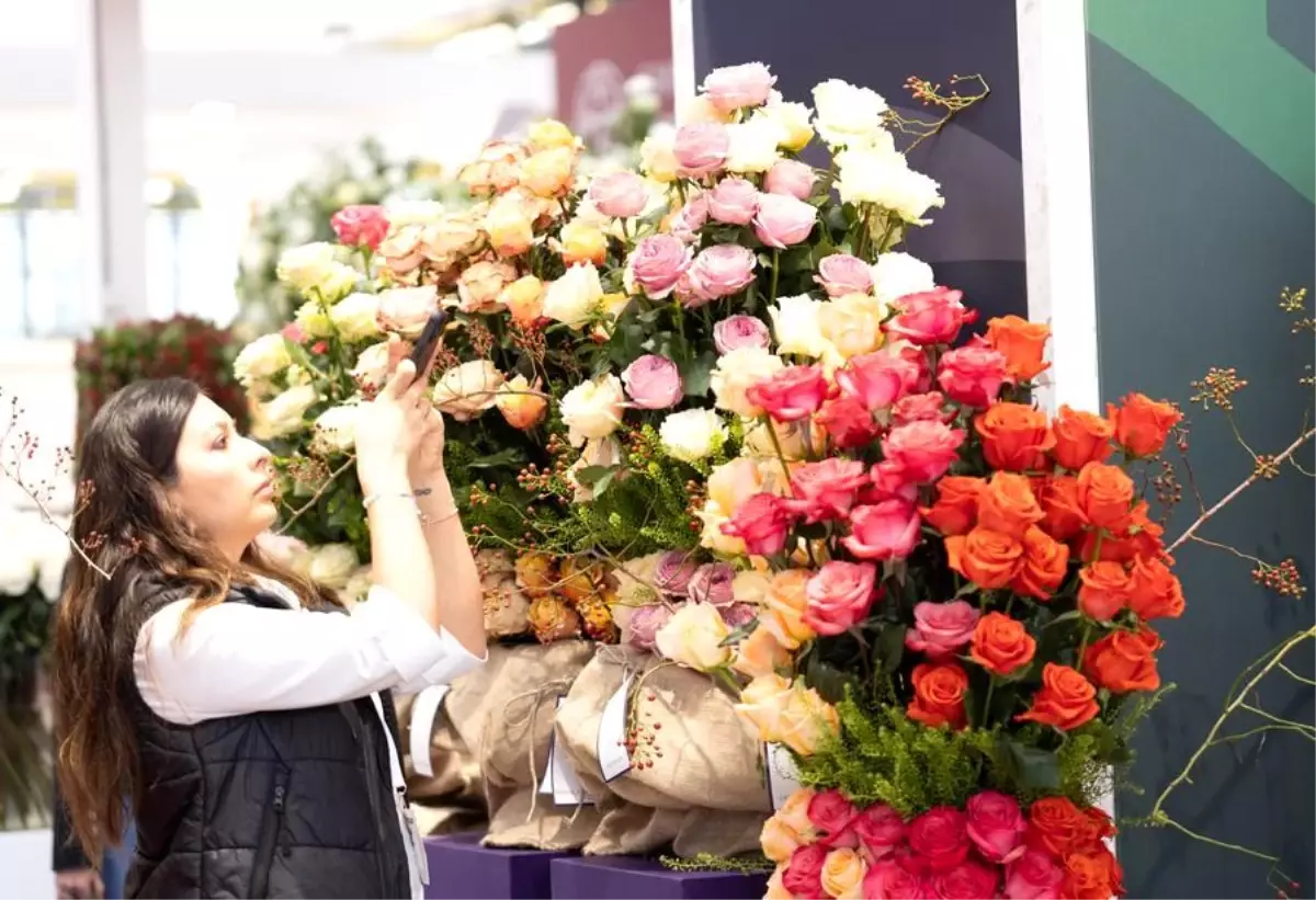 Hollanda'da Uluslararası Çiçekçilik Ticaret Fuarı Başladı