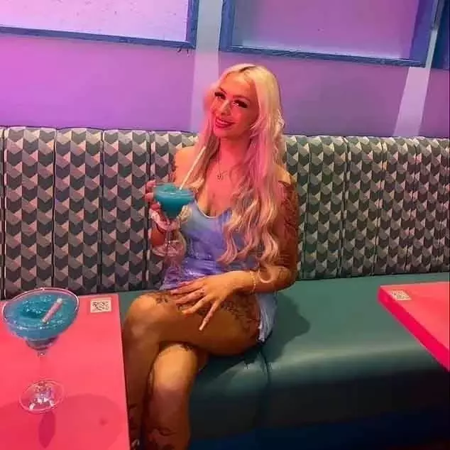 Ülkeyi karıştıran skandal! Kadın gardiyan, cezaevi mescidinde mahkum ile yakalandı 7 cezaevinde skandal kadin gardiyan mescitte 19219960 9905 o