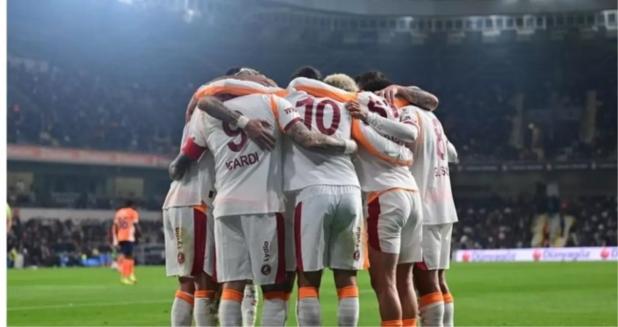 Galatasaray Ajax maçı hangi kanalda, şifresiz mi? Galatasaray Ajax CANLI (ŞİFRESİZ) İZLE! Galatasaray Ajax maçı ne zaman, saat kaçta?