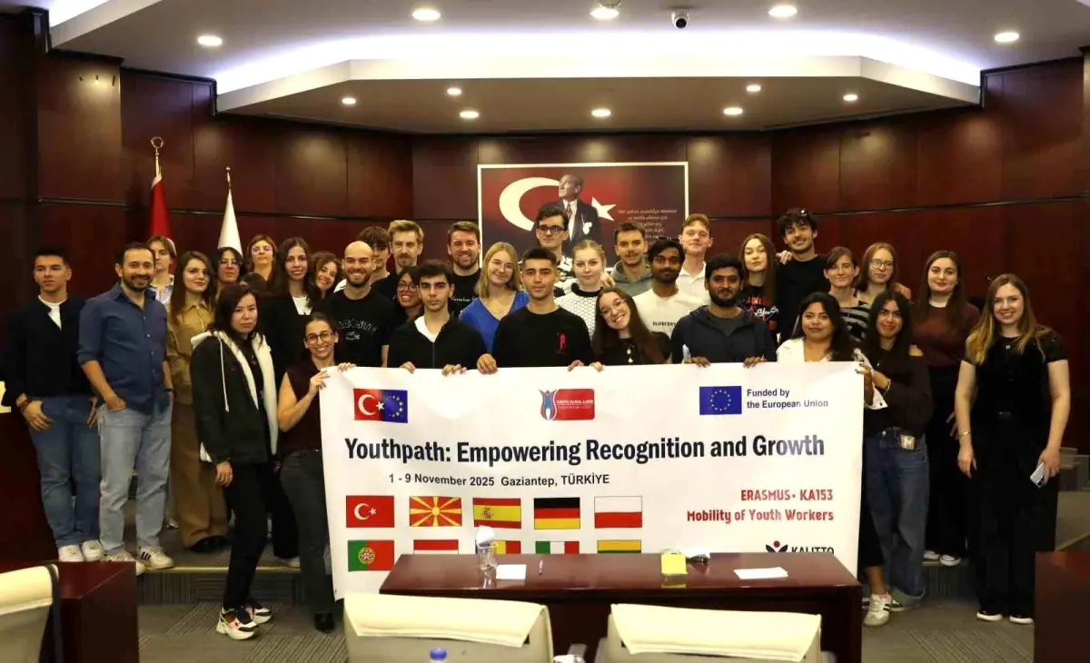 Gaziantep'te Erasmus+ Projesi Kapsamında Türk ve Yabancı Öğrenciler Buluştu