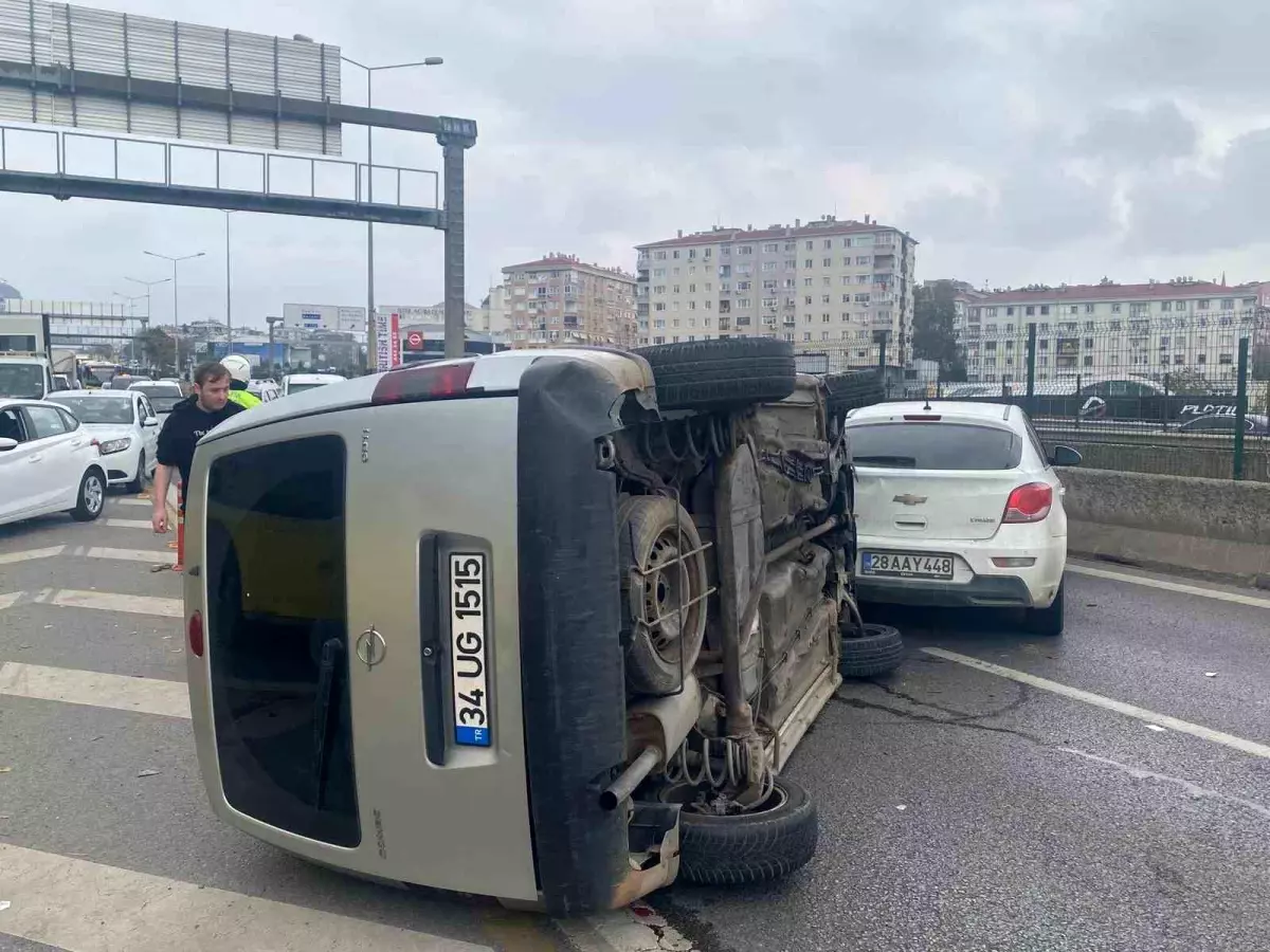 Kadıköy'de 3 Araçlı Kaza: Yaralanan Yok
