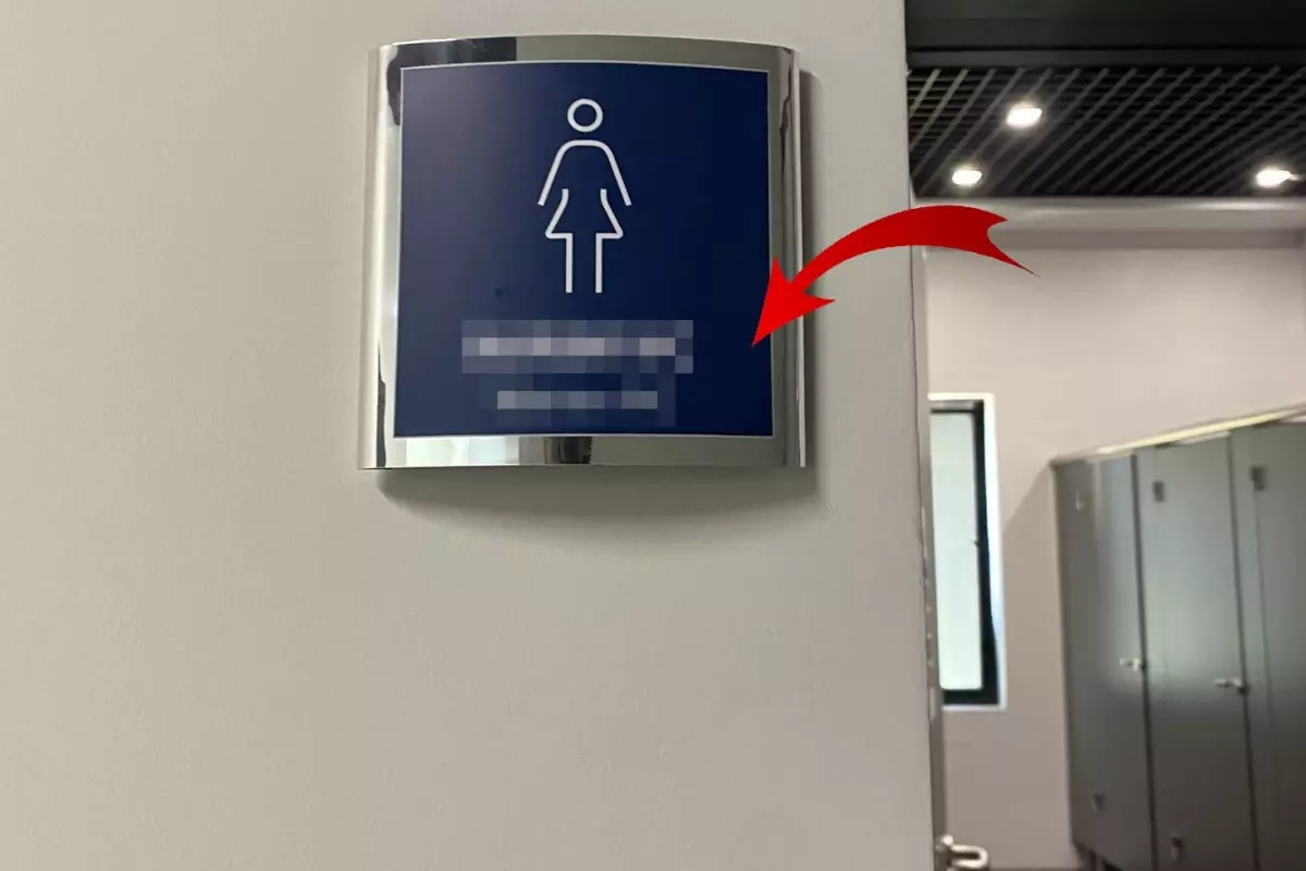 Kadın WC tabelası gitti, yerine gelen bir hayli ilginç