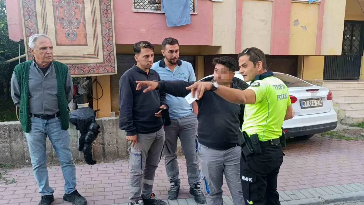 Manavgat'ta Motosiklet ve Otomobil Çarpıştı: Kadın Yaralandı, Tartışma Çıktı
