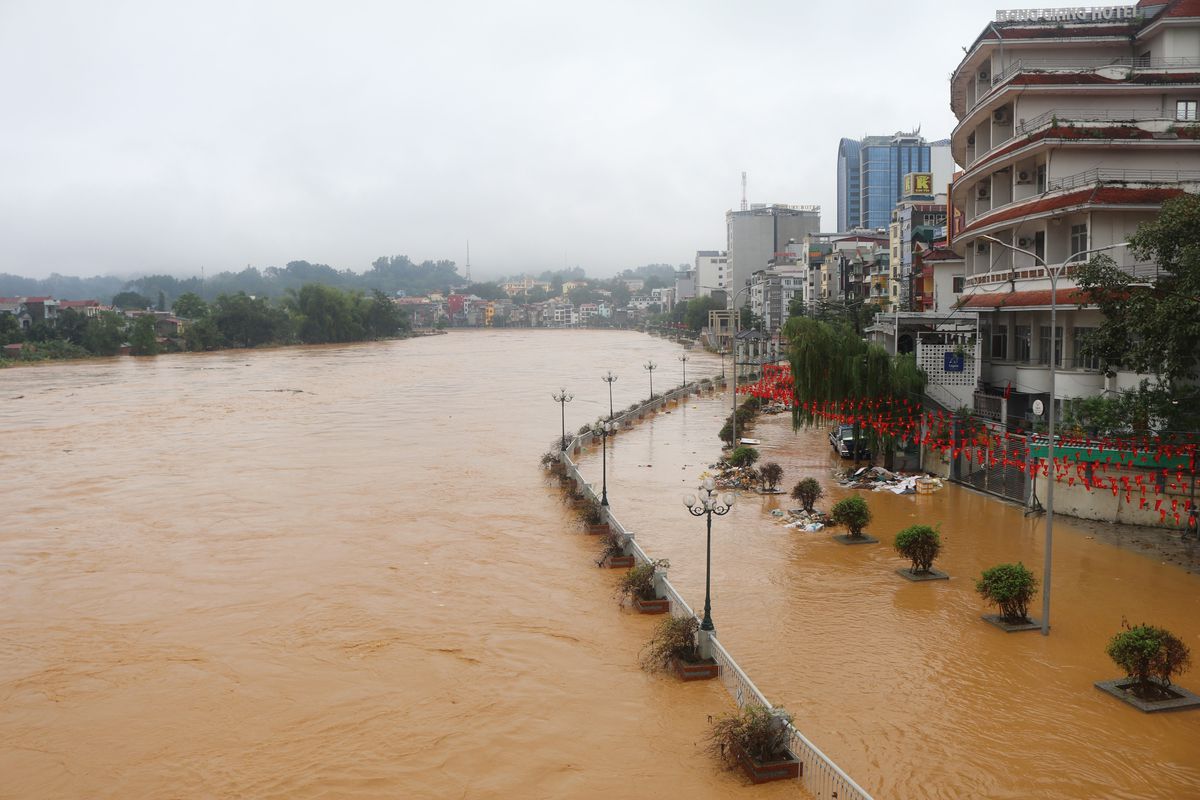 Vietnam'da Sel Felaketi: 47 Ölü, 130 Yaralı