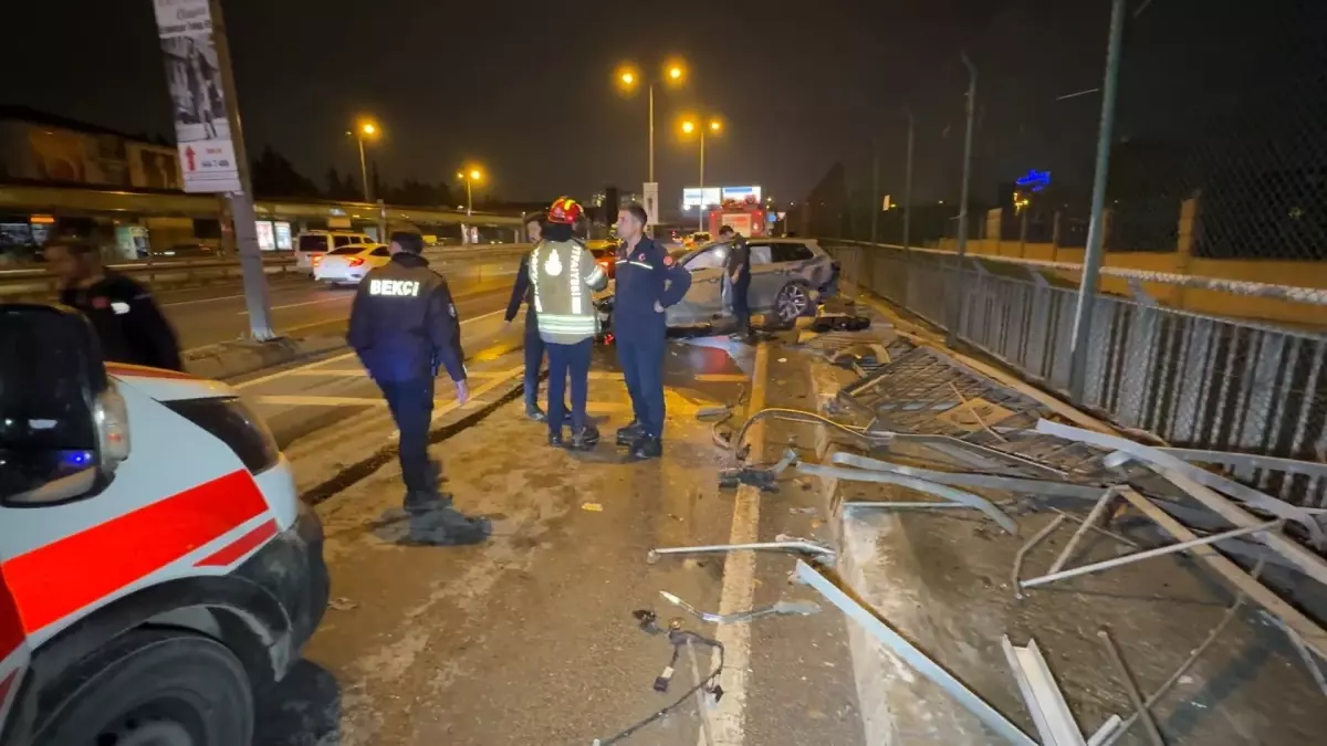 D-100 Karayolu'nda Feci Kaza: 3 Yaralı