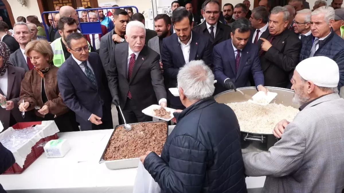 Bağcılar'da 102. Türbe Dede Pilav Günü coşkuyla kutlandı