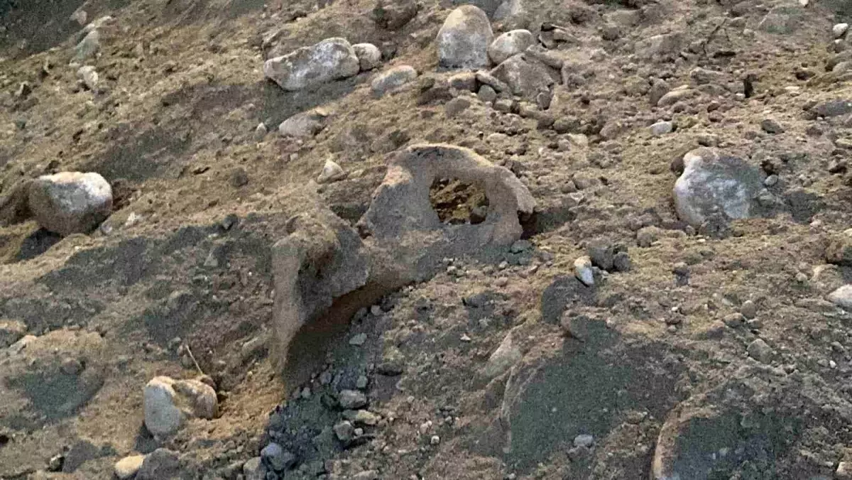 Burdur'da Kazı Çalışmasında İnsan Kemikleri Bulundu