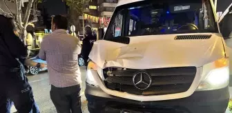 Bursa'da Servis Minibüsü Yayaya Çarptı: 1 Yaralı