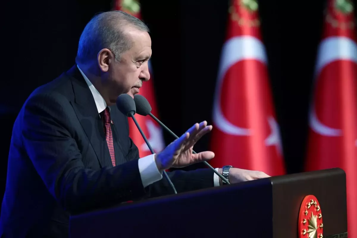 Cumhurbaşkanı Erdoğan, Özgür Özel'e 500 bin TL'lik tazminat davası açtı