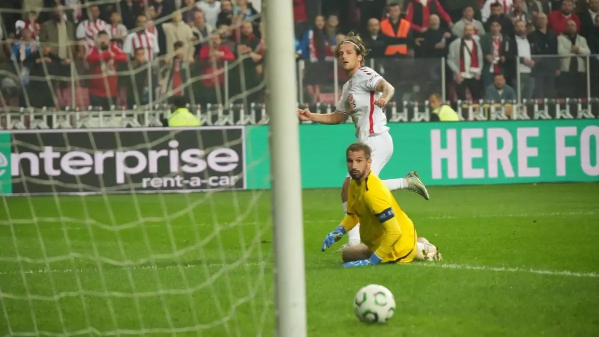 Samsunspor, Hamrun Spartans'ı 3-0 Mağlup Etti