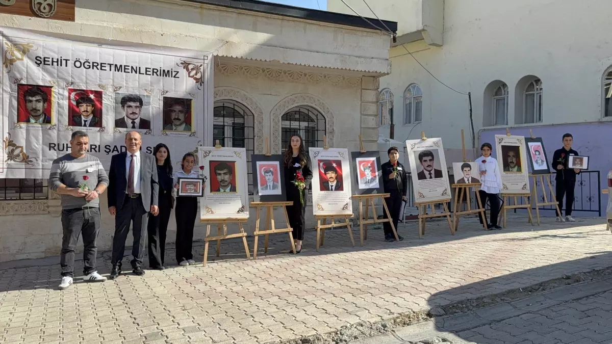 Mardin'de şehit öğretmenler anıldı