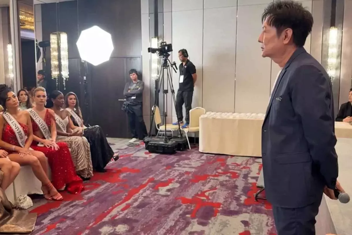 Miss Universe'de kriz! Yarışmacılar salonu terk etti