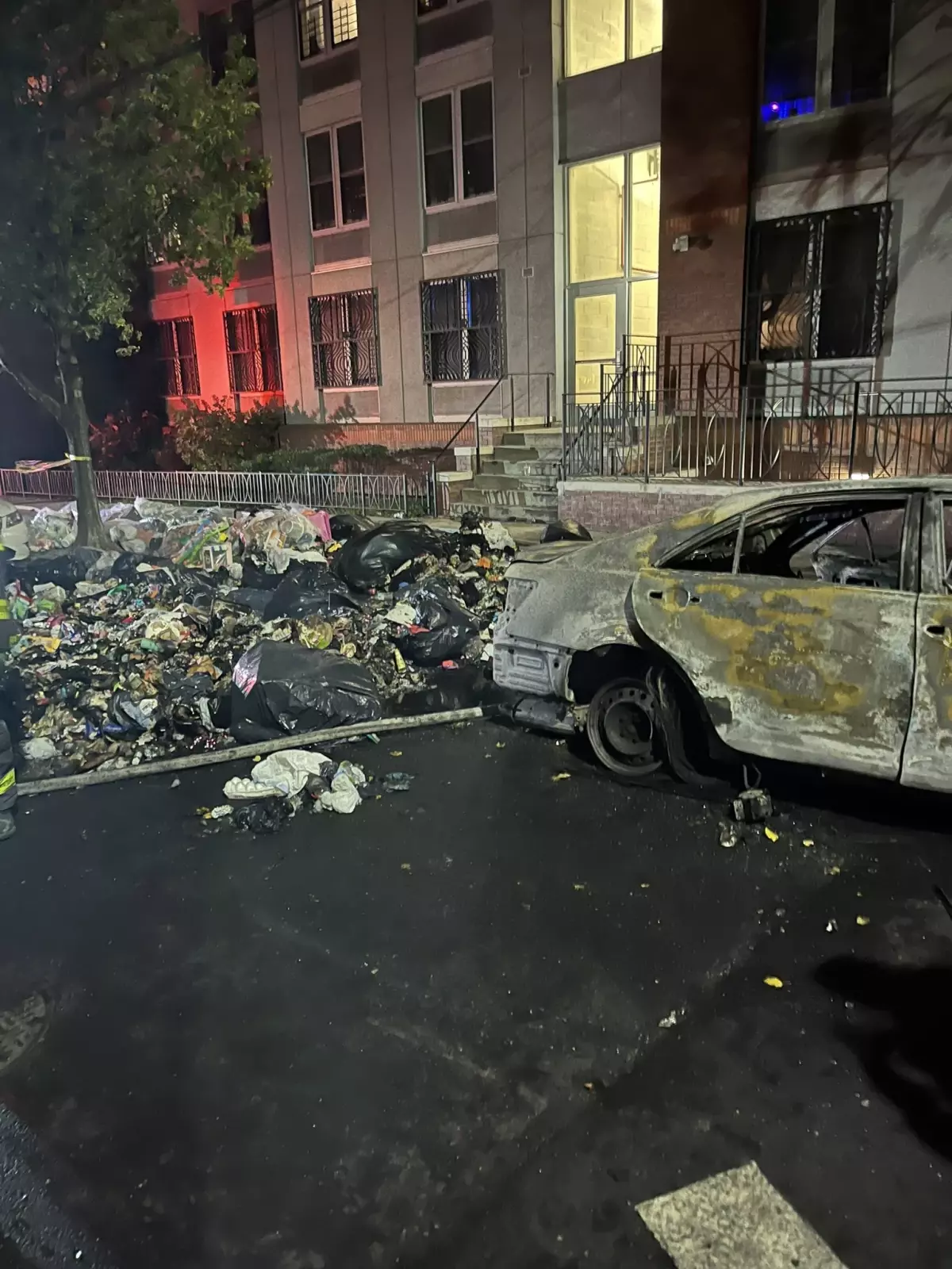 New York'ta araçta patlama: 7 itfaiyeci yaralandı