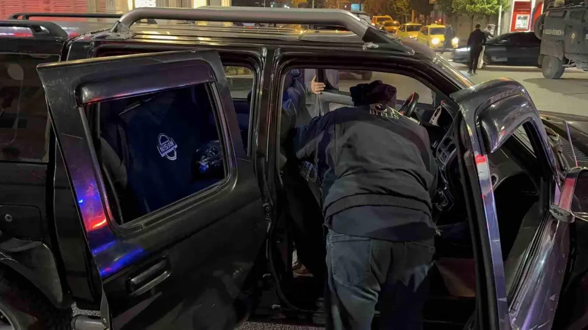 Tatvan'da Güvenlik Uygulamaları: Yasa Dışı Şahıslar Yakalandı