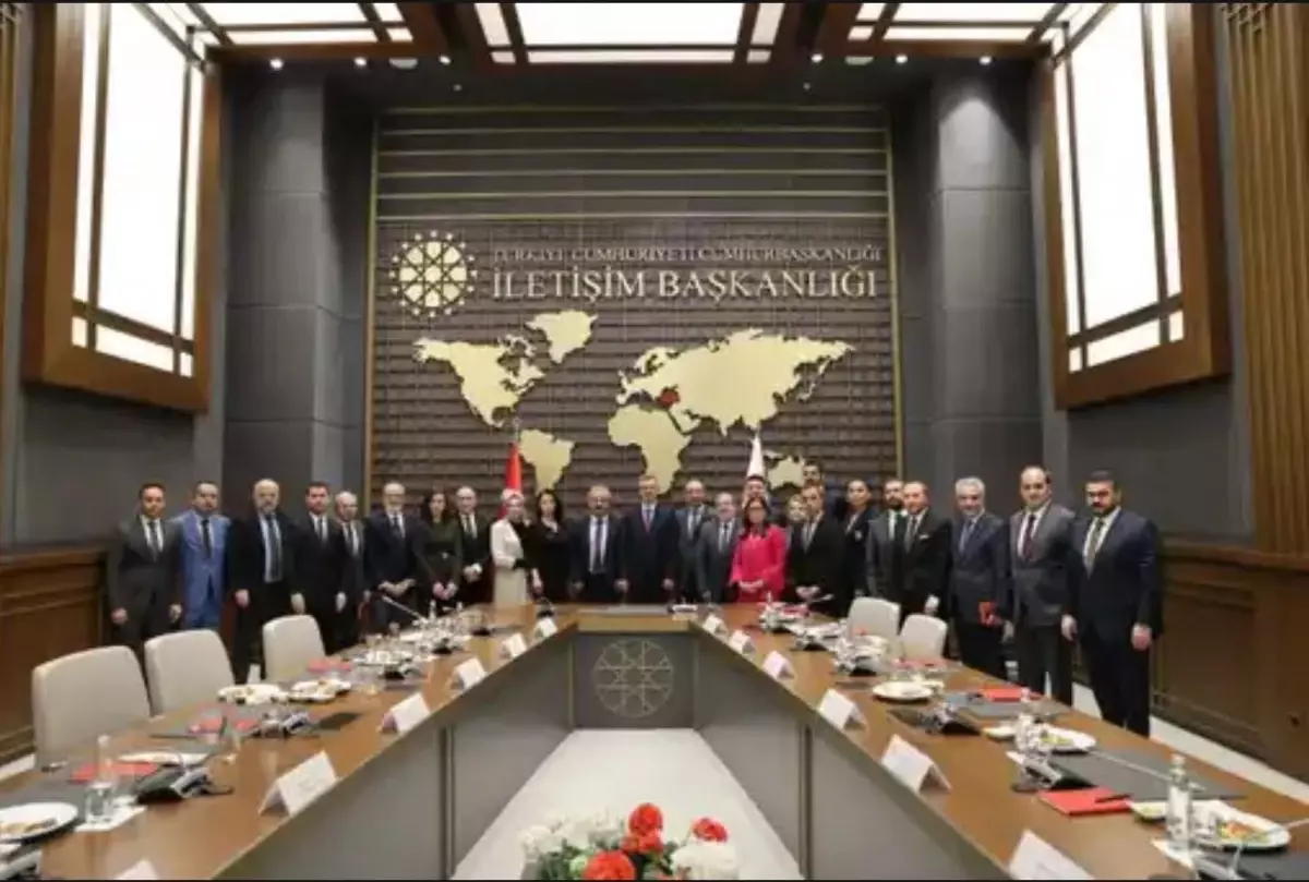 TBF Heyeti İletişim Başkanı Duran'ı Ziyaret Etti