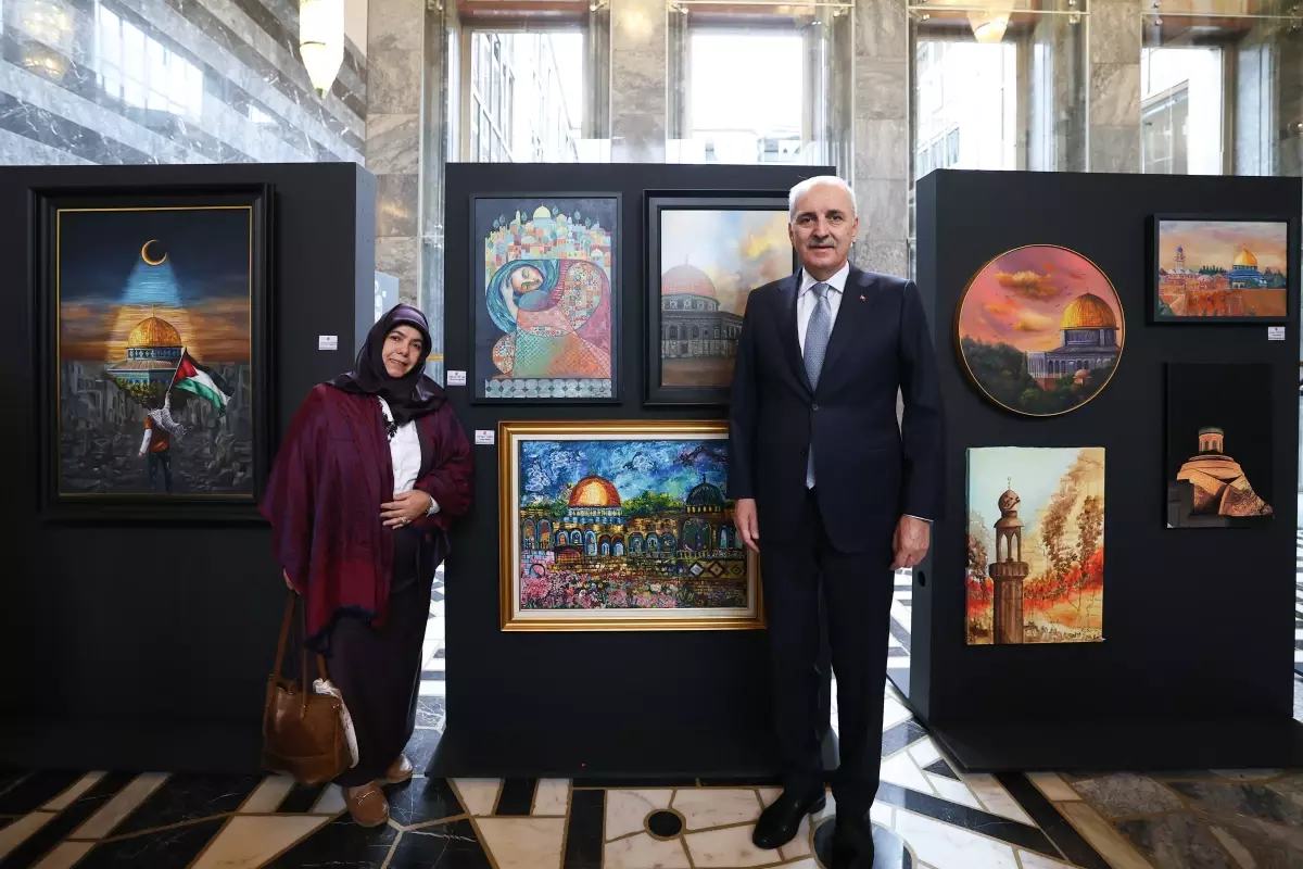 Numan Kurtulmuş, Sergiyi Ziyaret Etti