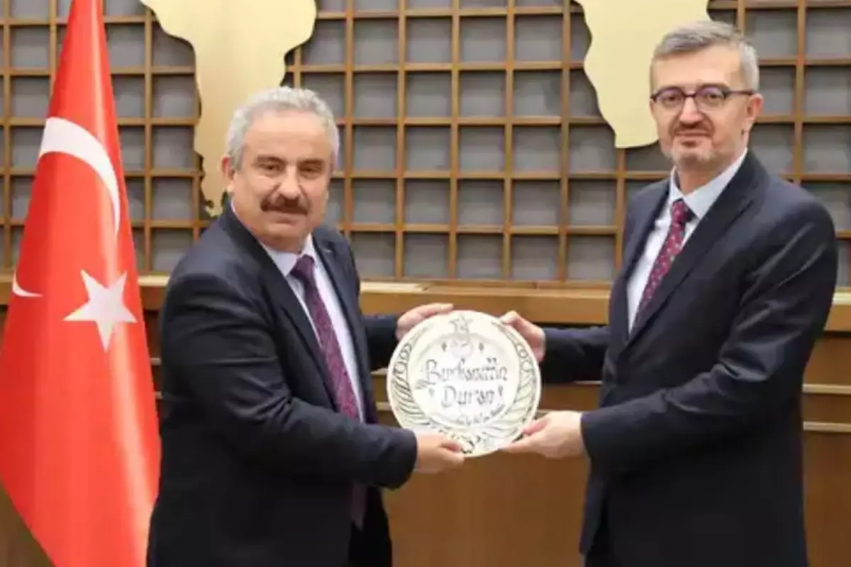 Türkiye Basın Federasyonu, İletişim Başkanı Burhanettin Duran'ı ziyaret etti