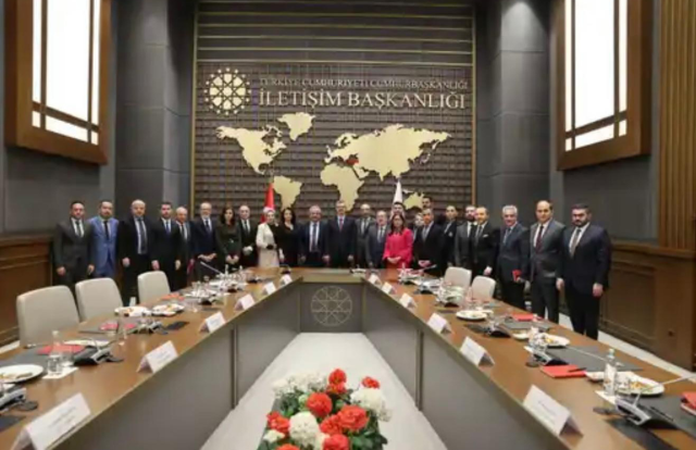 Türkiye Basın Federasyonu, medyanın sorunlarını Burhanettin Duran'a aktardı