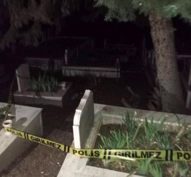 unlu is insani mezarlikta asili halde olu bulundu 19224344 3150 m