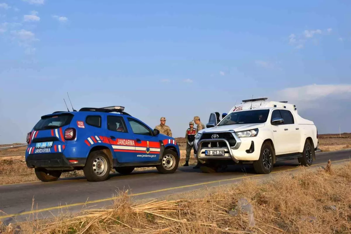 Şanlıurfa'da Yol Kenarında Erkek Cesedi Bulundu