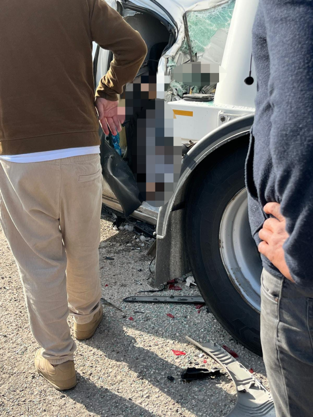 ankara da otomobil tir cekicisine carpti 3 19230662 3907 m