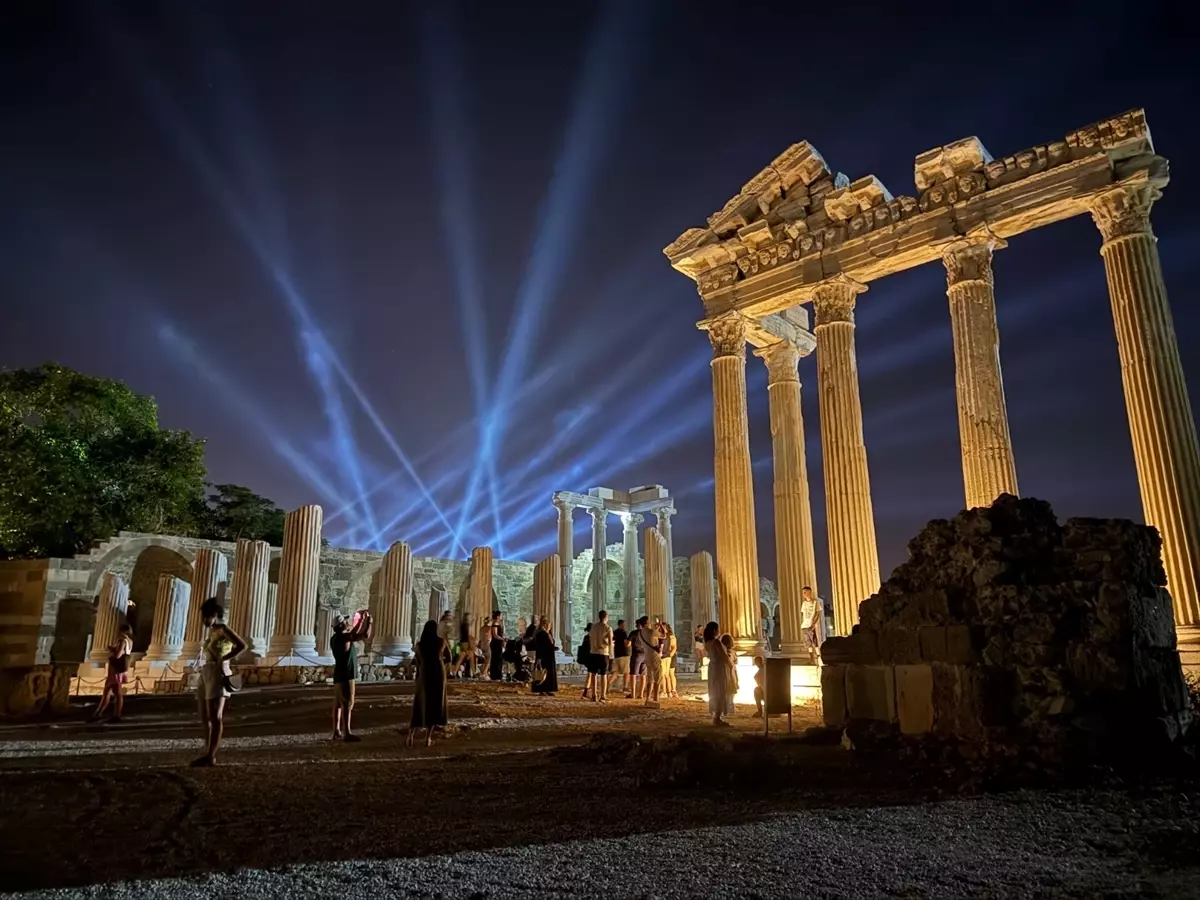 Antalya, Ekim Ayında Tüm Zamanların En Yüksek Ziyaretçi Rekorunu Kırdı