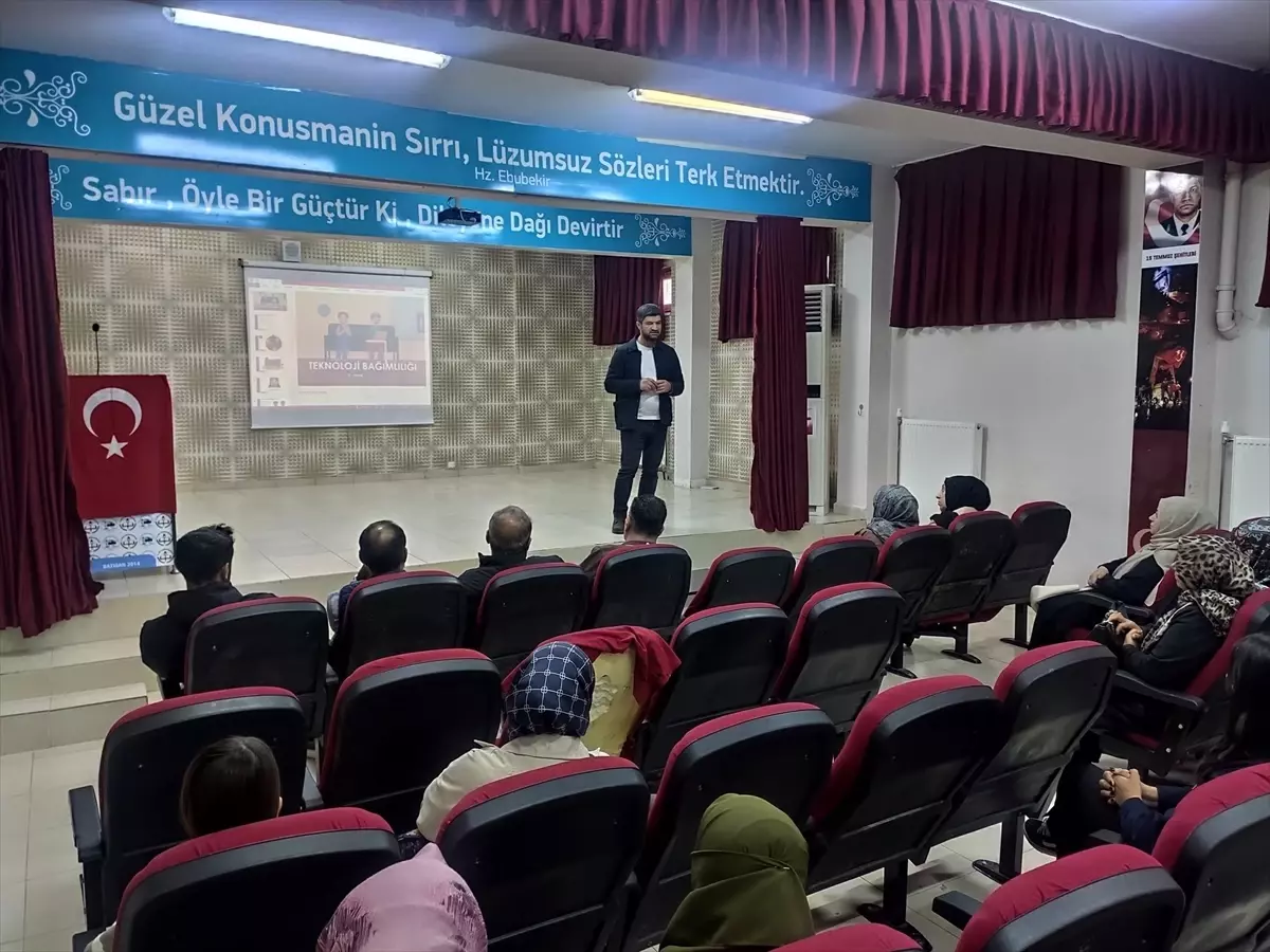 Batman'da Velilere Teknoloji Bağımlılığı Eğitimi