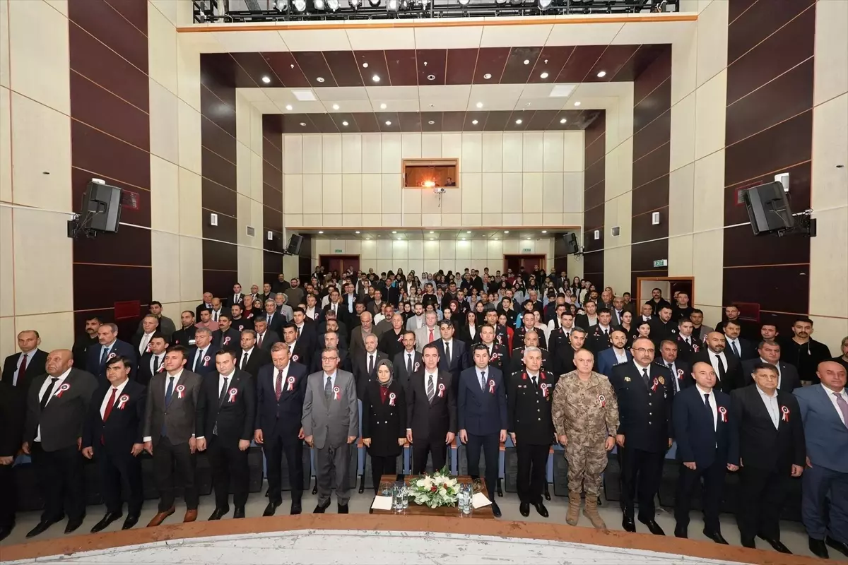 Bitlis'te 10 Kasım Anma Programı Düzenlendi