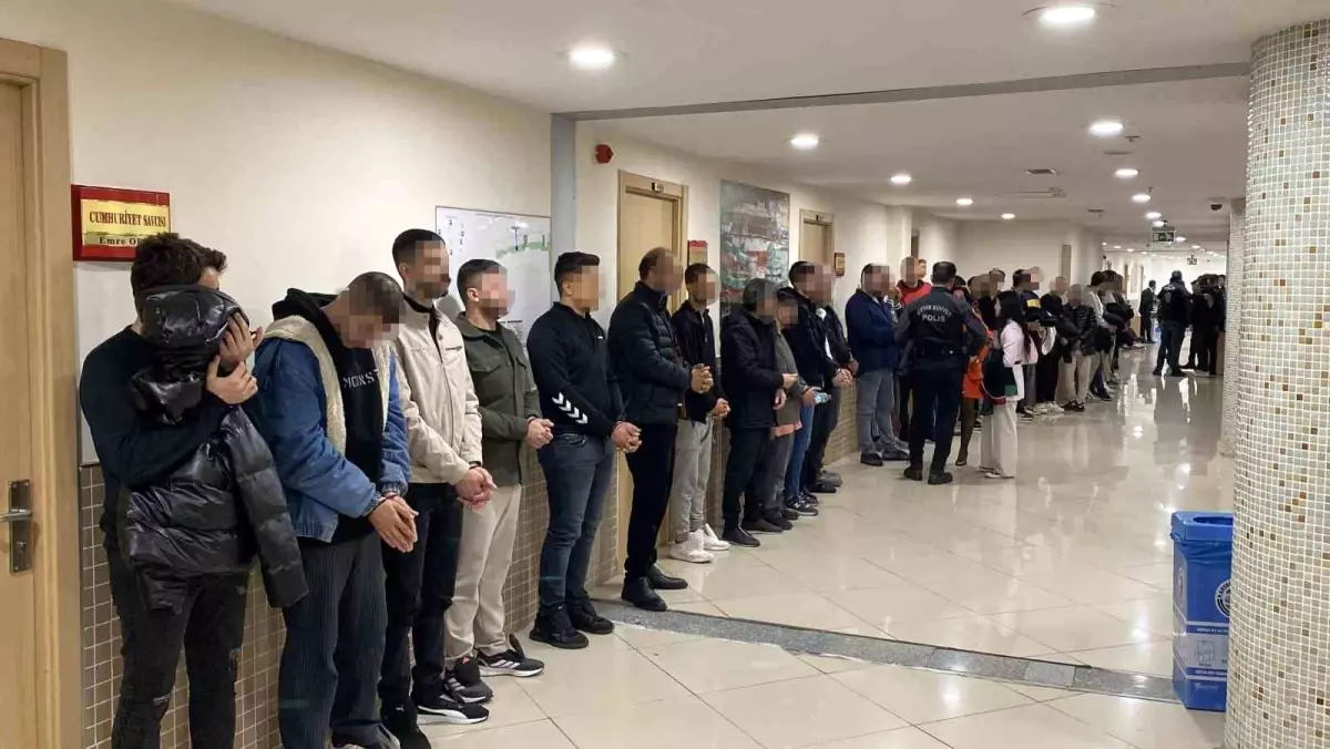 Sahte Medyum Çetesi Çökertildi: 55 Şüpheli Tutuklama Talebiyle Mahkemeye Sevk Edildi