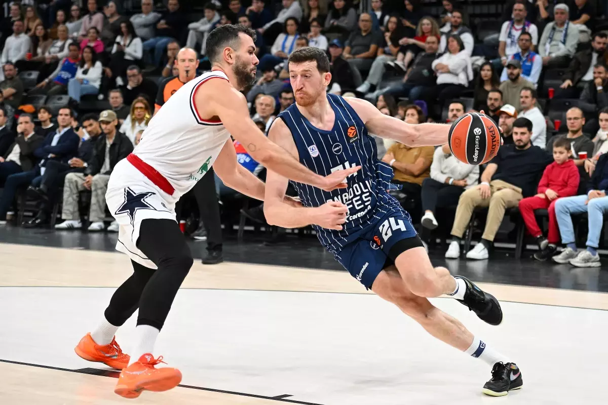 Anadolu Efes, EA7 Emporio Armani Milan'a Uzatmada Yenildi