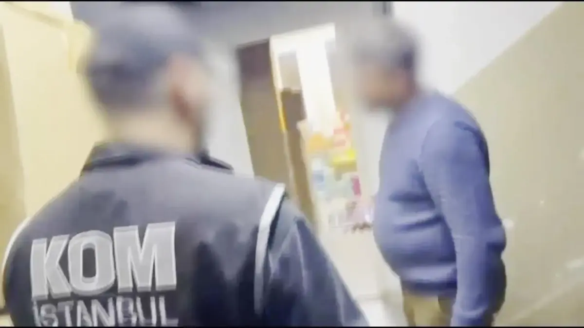 Fatih'te Kaçak Oyuncak Operasyonu: 50 Milyon Lira Değerinde Oyuncak Ele Geçirildi